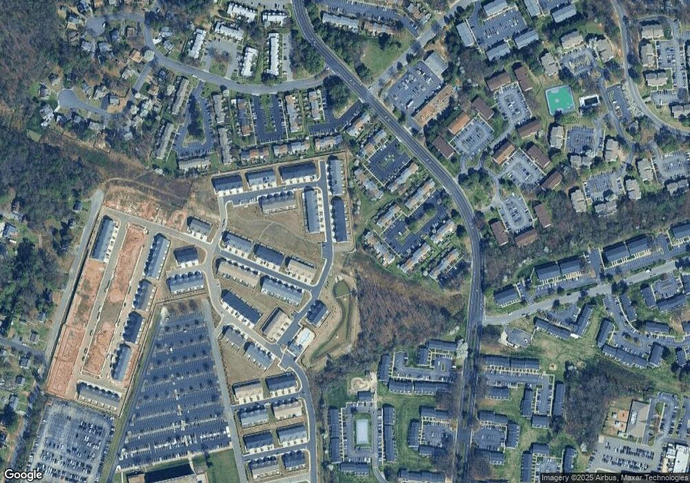 8151 Carriage Bend Ln, Henrico, VA 23294 - photo 1