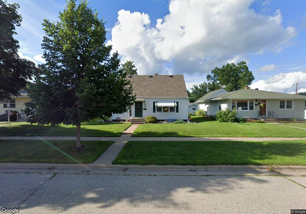 516 S 1st St, La Crescent, MN 55947 - photo 1