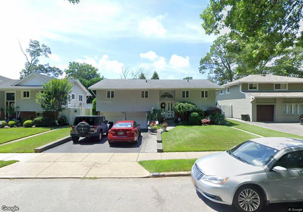 1710 Roberta Ln, Merrick, NY 11566 - photo 1