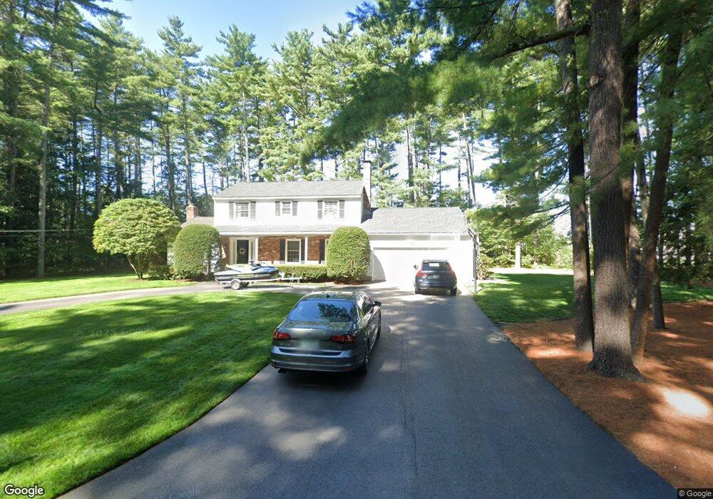 20 Whispering Pines Ln, MerriMacK, NH 03054 - photo 1