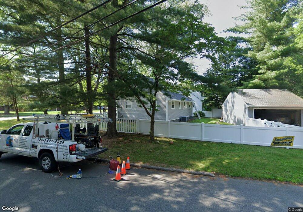 552 Knickerbocker Rd, Cresskill, NJ 07626 - photo 1