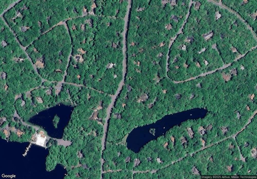 121 Broadmoor Dr, Hawley, PA 18428 - photo 1