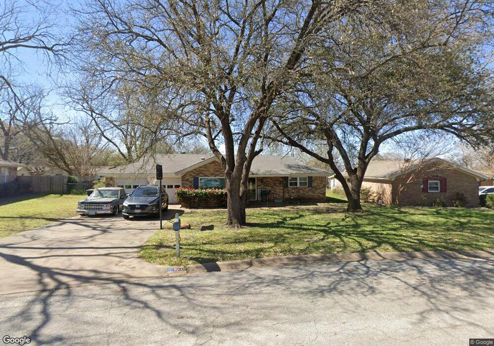 1220 Briarwood Dr, Cleburne, TX 76033 - photo 1