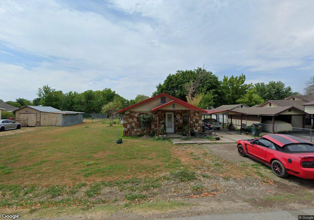 320 E Oak St, Skiatook, OK 74070 - photo 1
