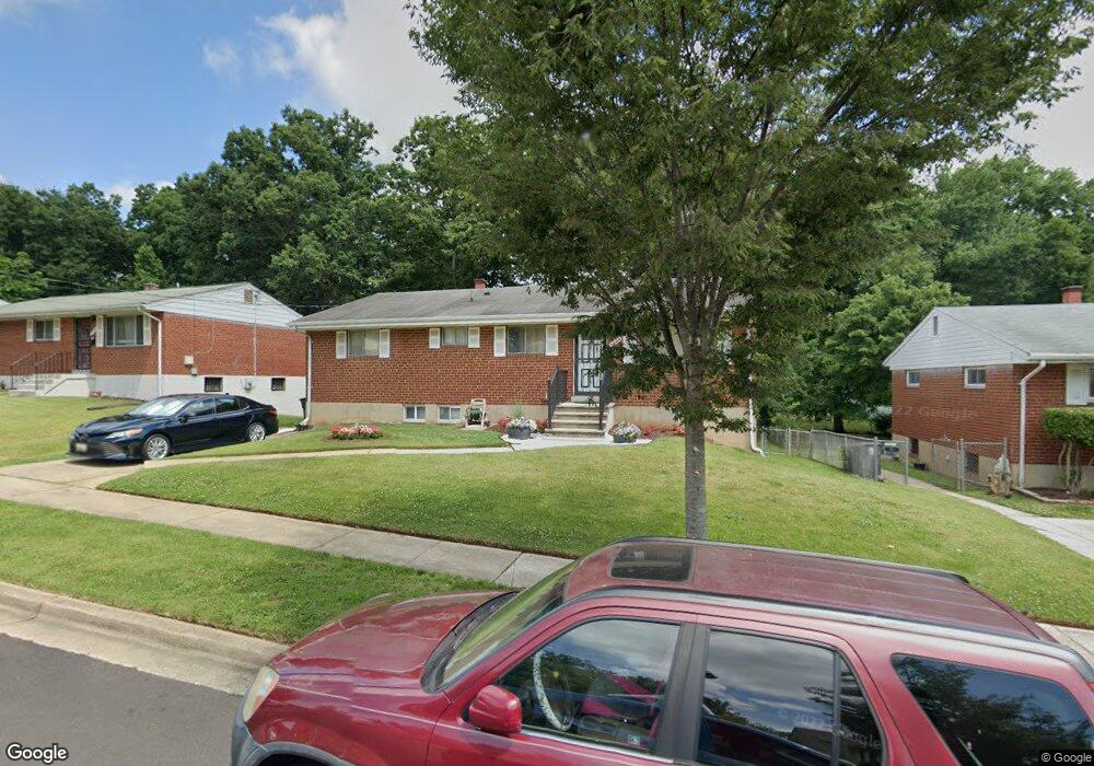 9204 Rolling View Dr, Lanham, MD 20706 - photo 1