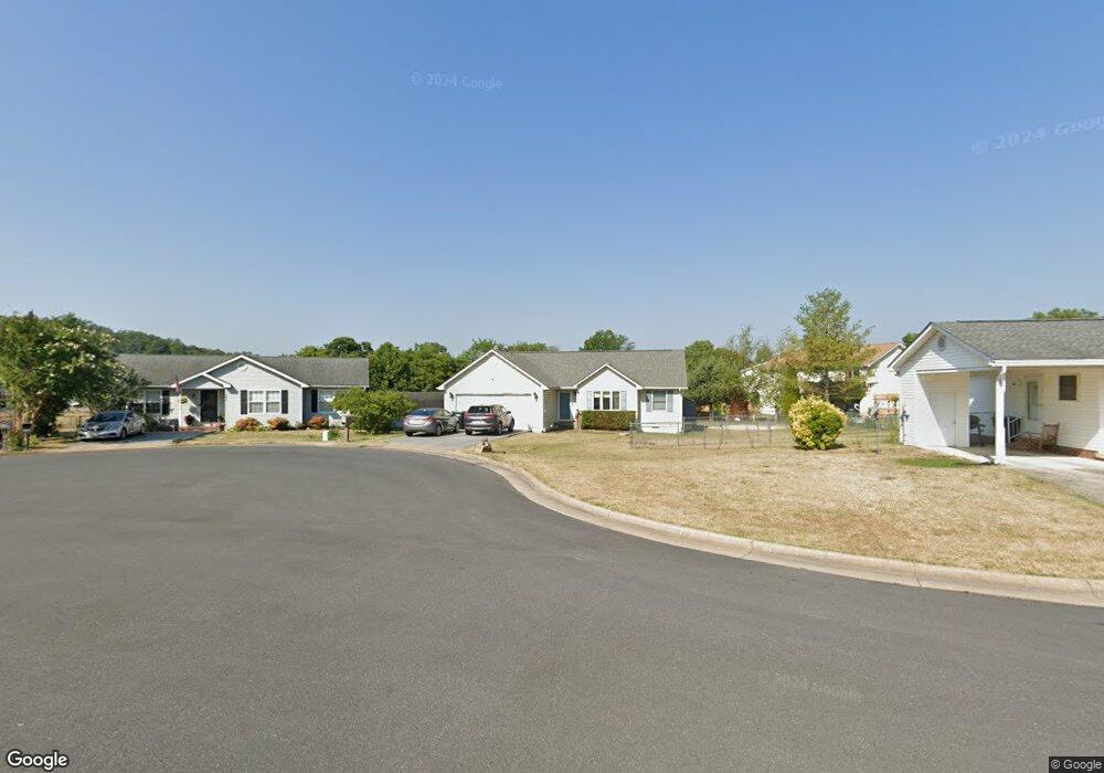 982 Dutchess Cir, Strasburg, VA 22657 - photo 1