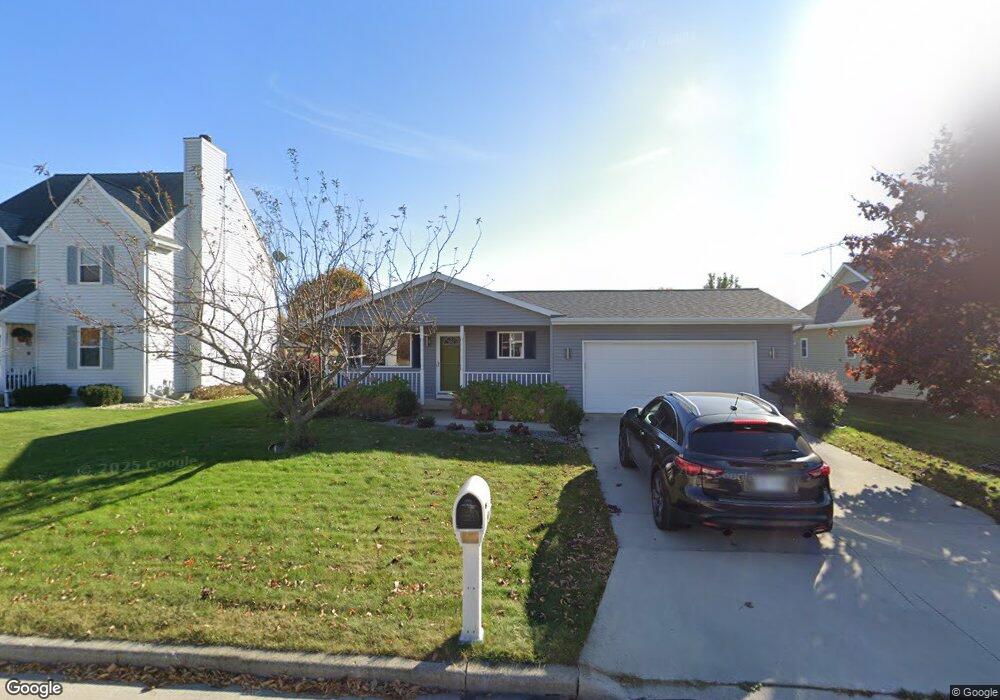 1321 E Ivy Ln, Manitowoc, WI 54220 - photo 1