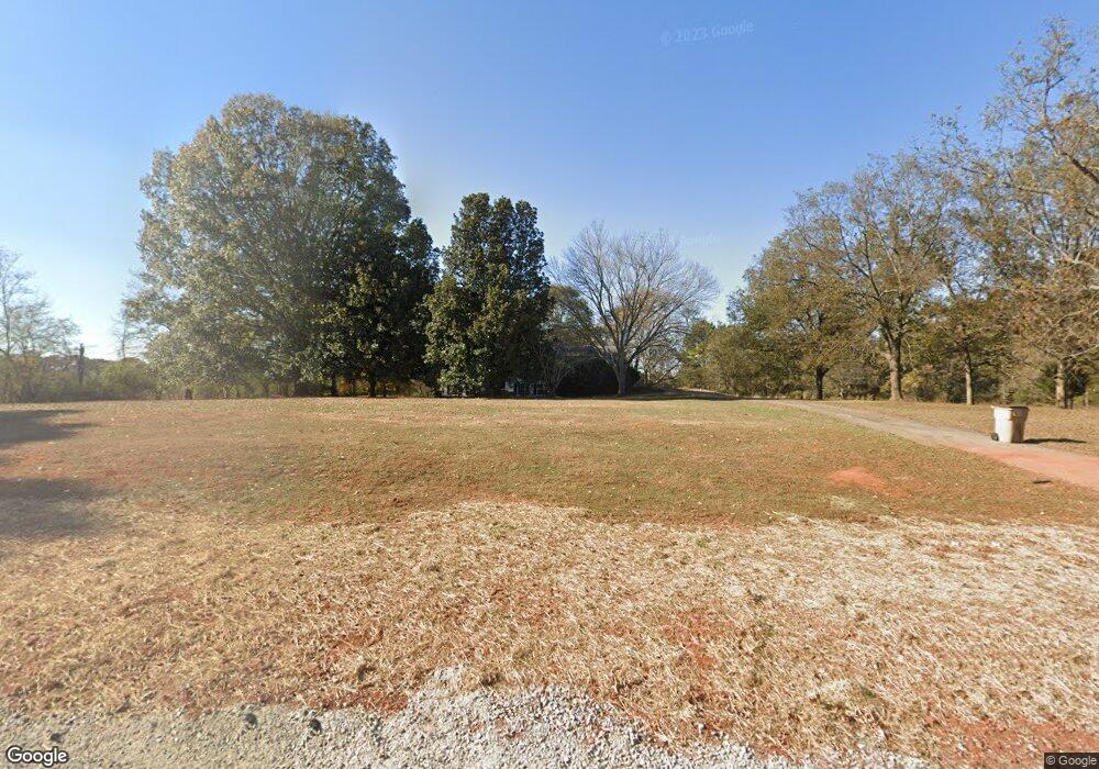 142 Peachtree Rd, Hoschton, GA 30548 - photo 1