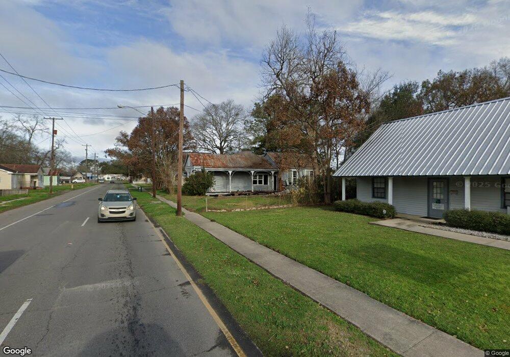 557 E Saint Peter St, New Iberia, LA 70560 - photo 1