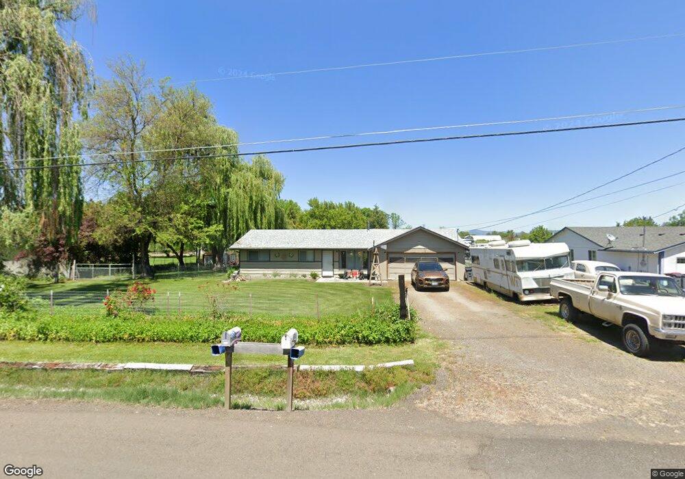 2751 Lotus Ln, Central Point, OR 97502 - photo 1