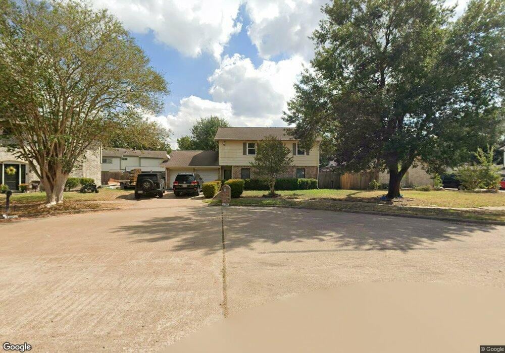 7022 Wagonwheel Ln, Houston, TX 77088 - photo 1