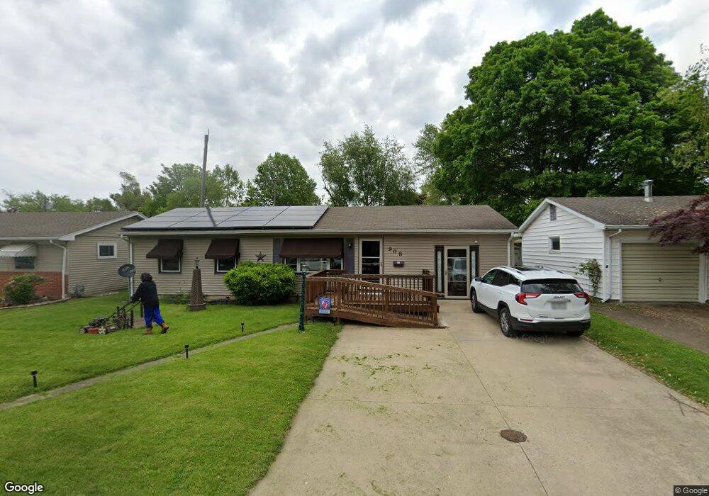 908 N 29th St, Mattoon, IL 61938 - photo 1