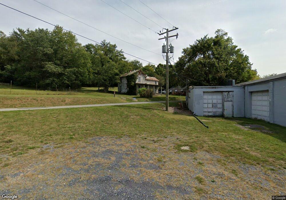 1207 Winchester Rd, Waynesboro, VA 22980 - photo 1