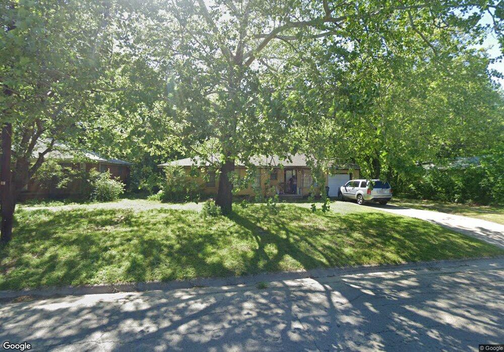 1435 Rice Ave, Gainesville, TX 76240 - photo 1