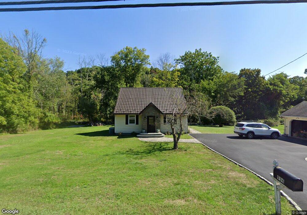 994 Stoneleigh Ave, Carmel, NY 10512 - photo 1