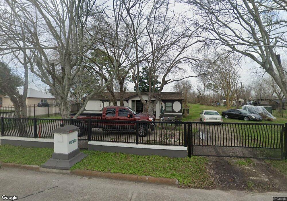 4535 Mustang Rd, Alvin, TX 77511 - photo 1