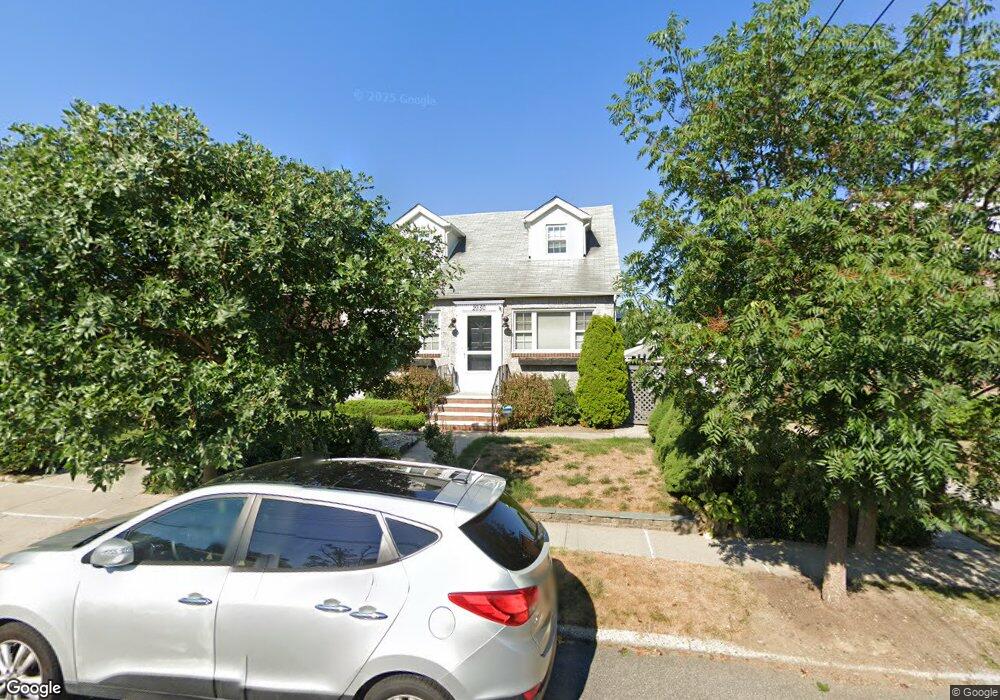 2950 170th St, Flushing, NY 11358 - photo 1