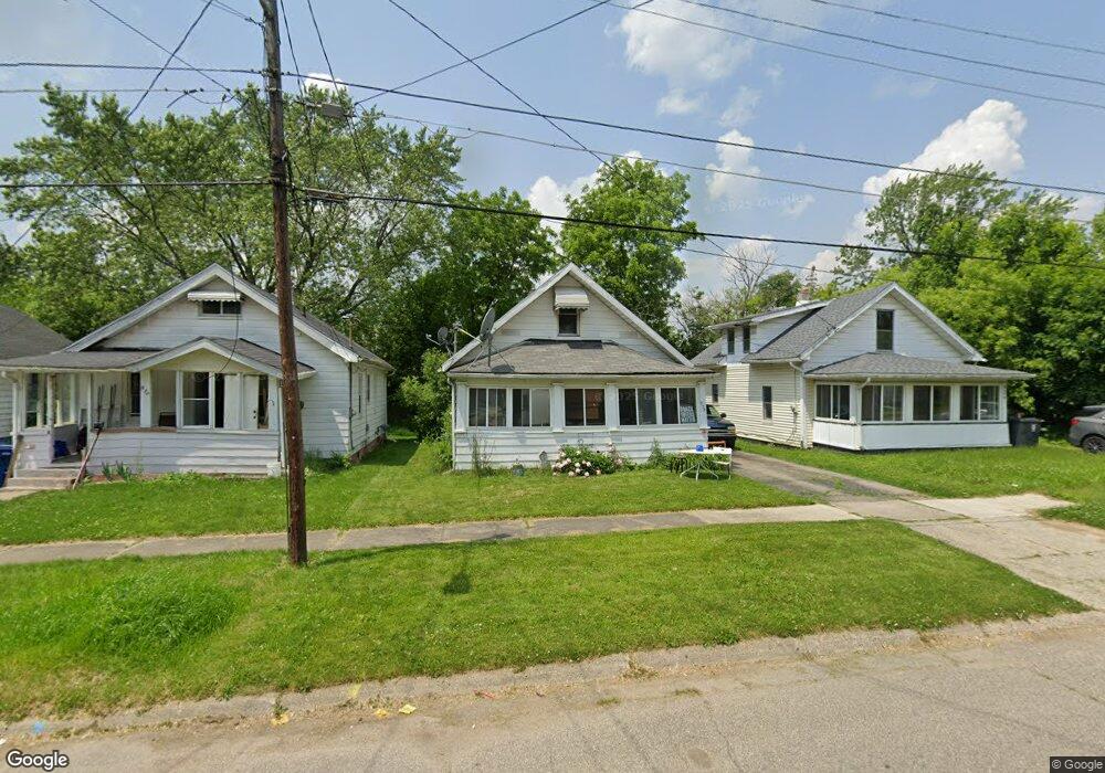 928 Hughes Ave, Flint, MI 48503 - photo 1