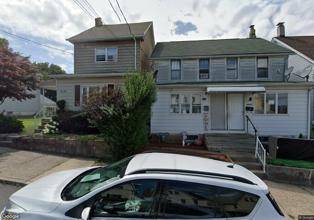 678 Mckinley St, Hazleton, PA 18201 - photo 1