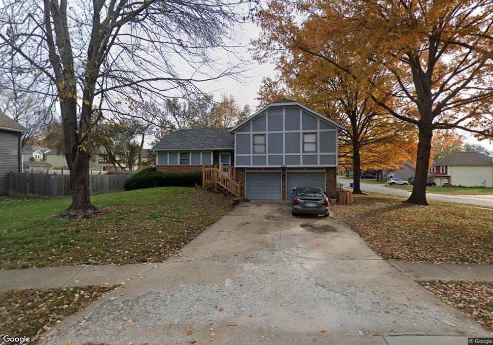 4943 Ballentine St, Shawnee, KS 66203 - photo 1