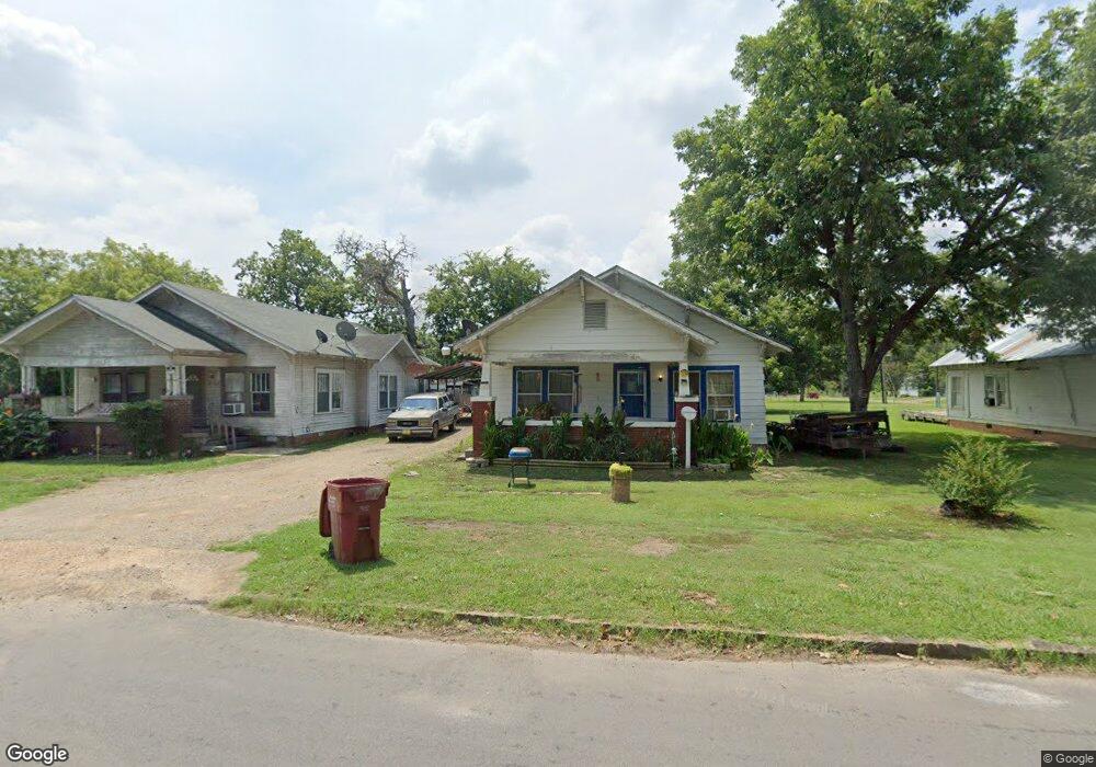 904 E Jefferson St, Hugo, OK 74743 - photo 1
