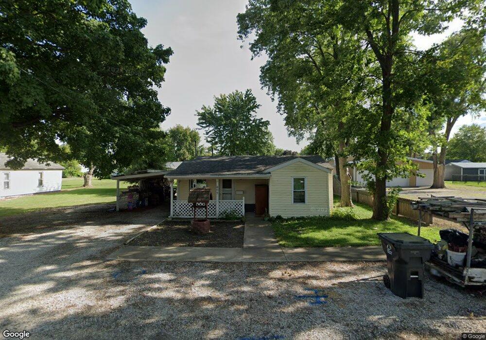 809 E Newkirk St, Tuscola, IL 61953 - photo 1