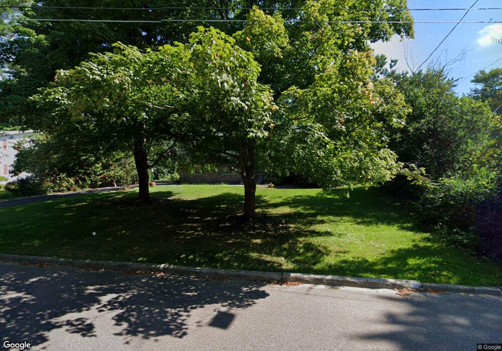 305 S Cove Rd, Burlington, VT 05401 - photo 1