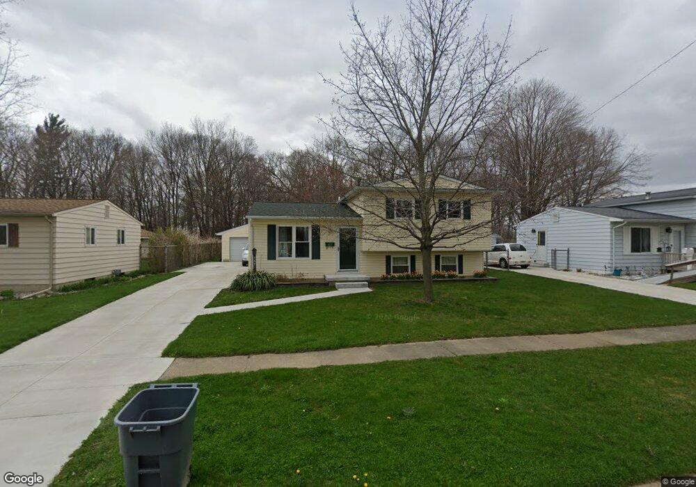 557 Clarion St, Clio, MI 48420 - photo 1