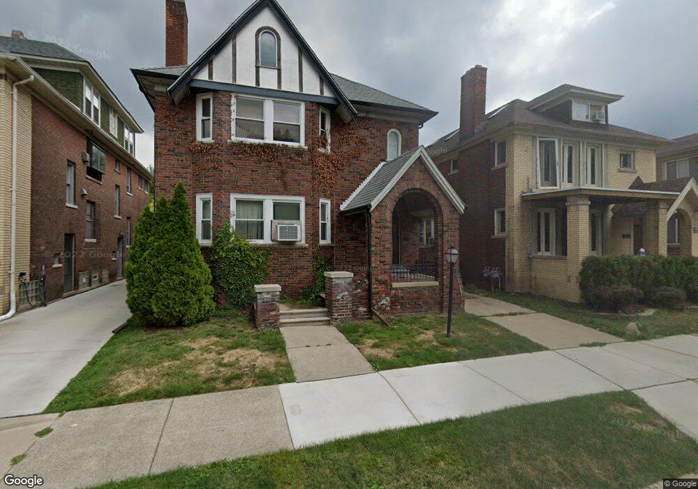 920 Nottingham Rd unit 1, Grosse Pointe Park, MI 48230 - photo 1