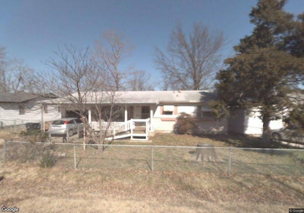 326 E Fry St, Claremore, OK 74017 - photo 1