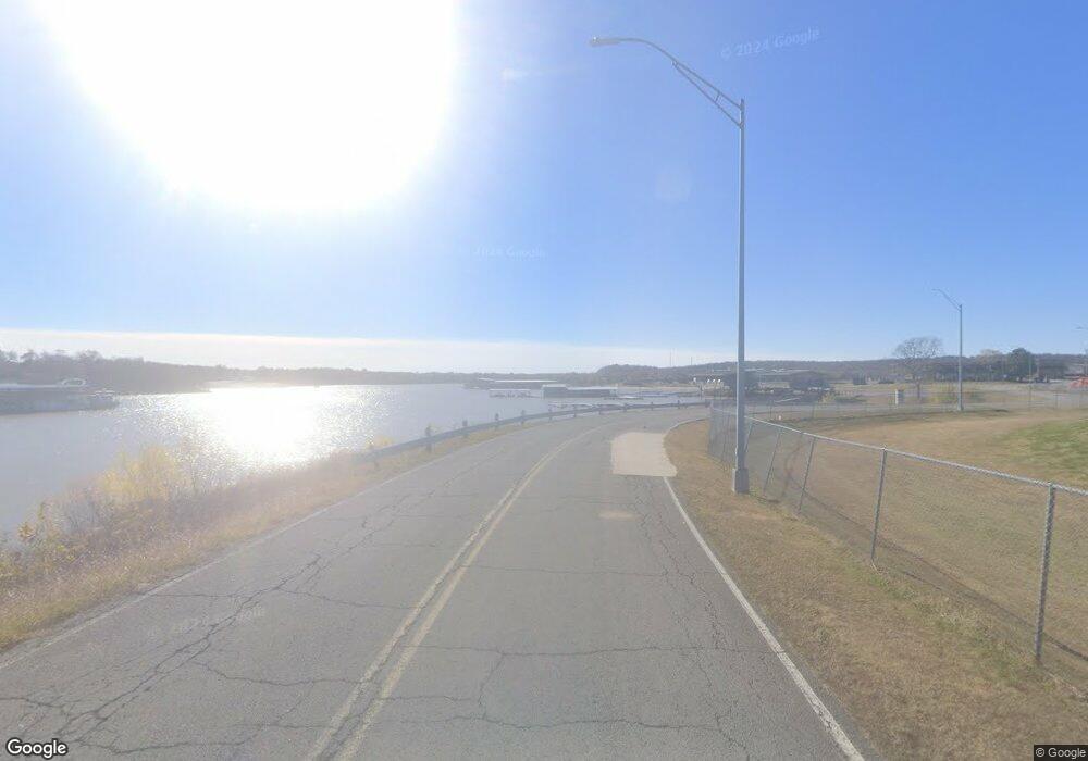 581 Lakeshore Dr, Eufaula, OK 74432 - photo 1