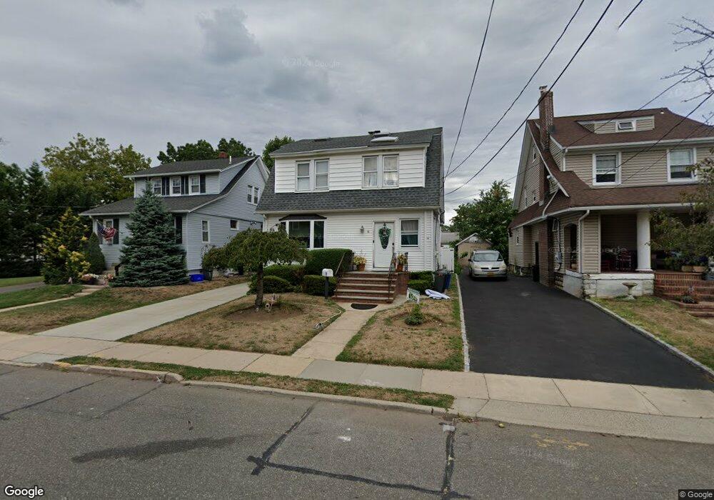 91 Lyon Place, Lynbrook, NY 11563 - photo 1