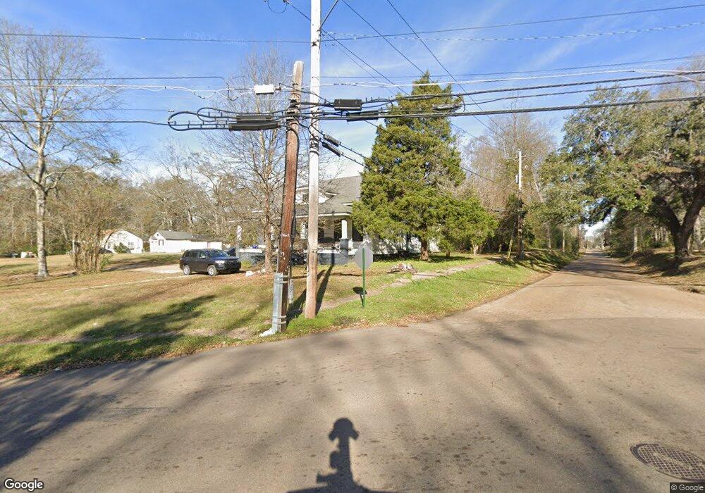 421 Georgetown St, Hazlehurst, MS 39083 - photo 1