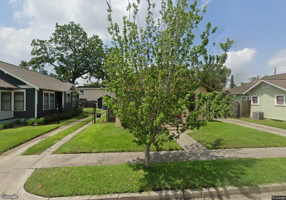 1027 E 16th St, Houston, TX 77009 - photo 1