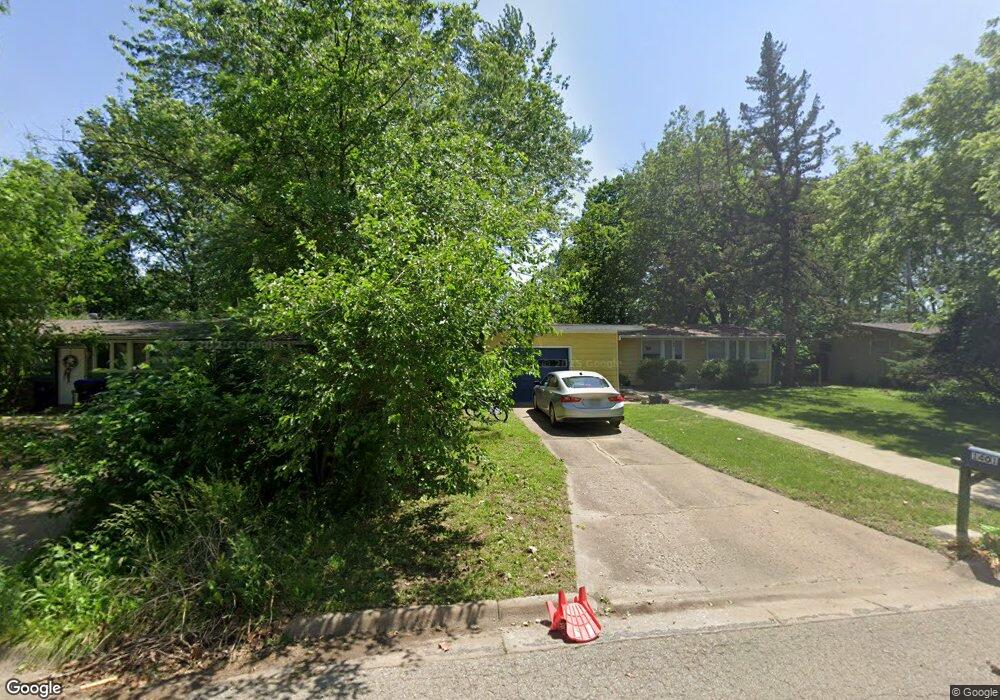 1401 SW Clontarf St, Topeka, KS 66611 - photo 1
