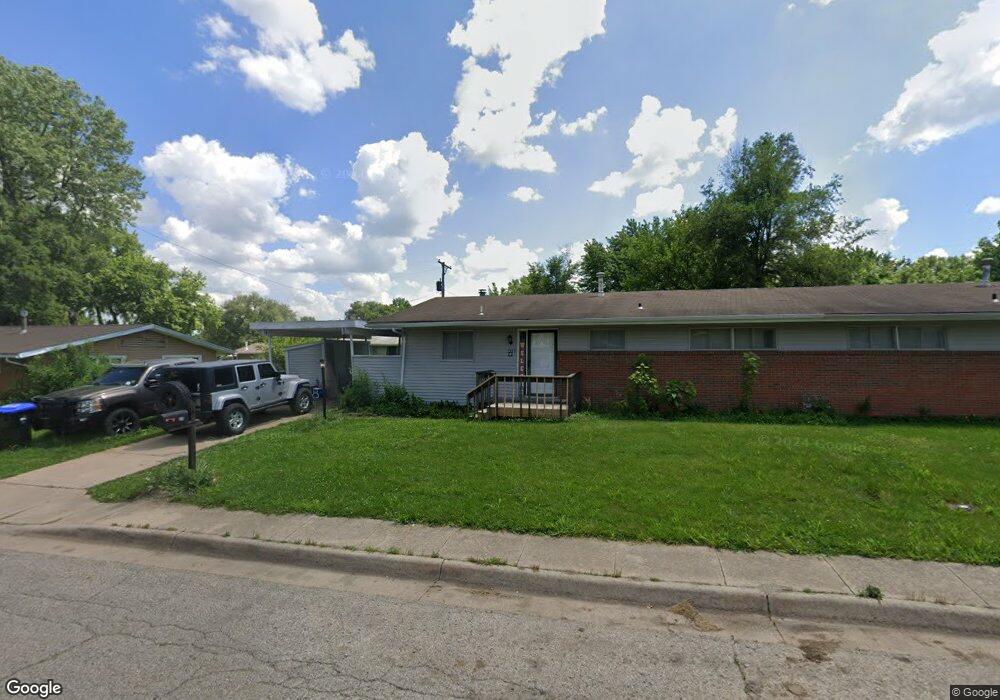 1501 SW Clearview Ln, Topeka, KS 66619 - photo 1
