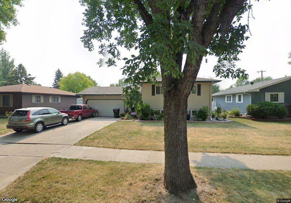 1921 20th Ave S, Grand Forks, ND 58201 - photo 1
