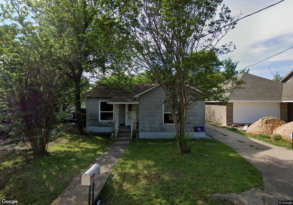 305 Avenue A, Ennis, TX 75119 - photo 1
