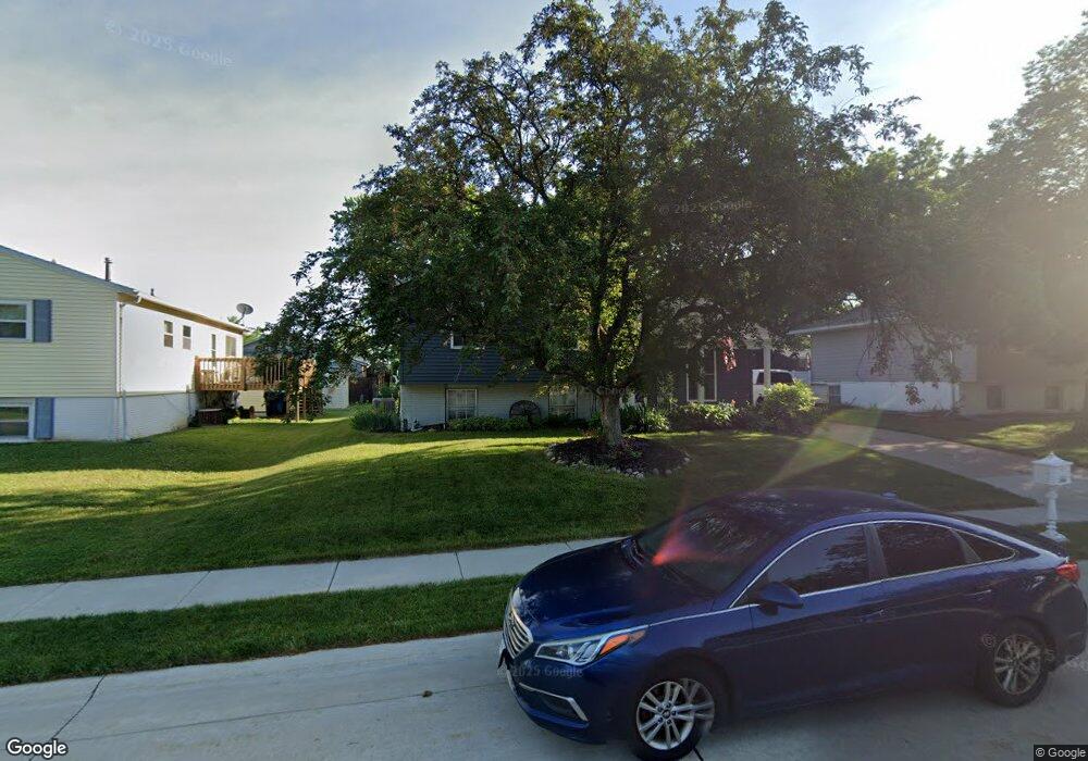 1840 W 54th St, Davenport, IA 52806 - photo 1