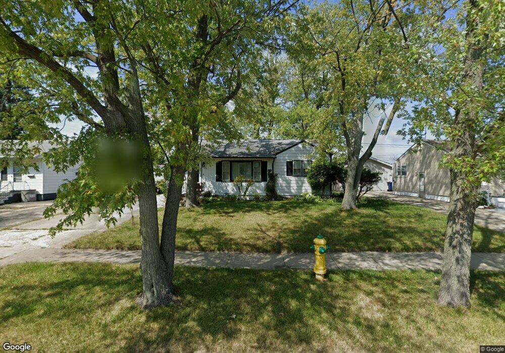 2704 Mohawk Rd, Waukegan, IL 60087 - photo 1