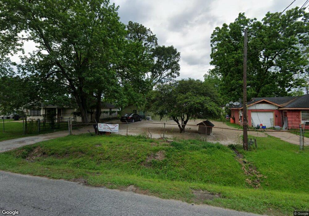 7129 W Knoll St, Houston, TX 77028 - photo 1