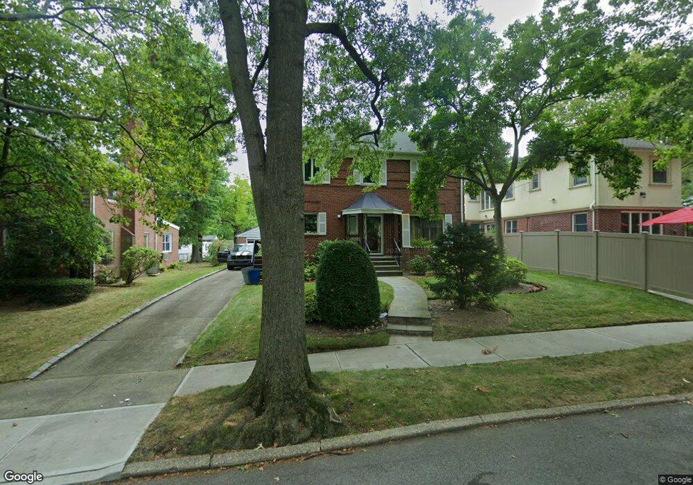 8225 192nd St, Hollis, NY 11423 - photo 1