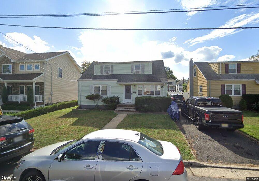 907 Maple Ave, Linden, NJ 07036 - photo 1