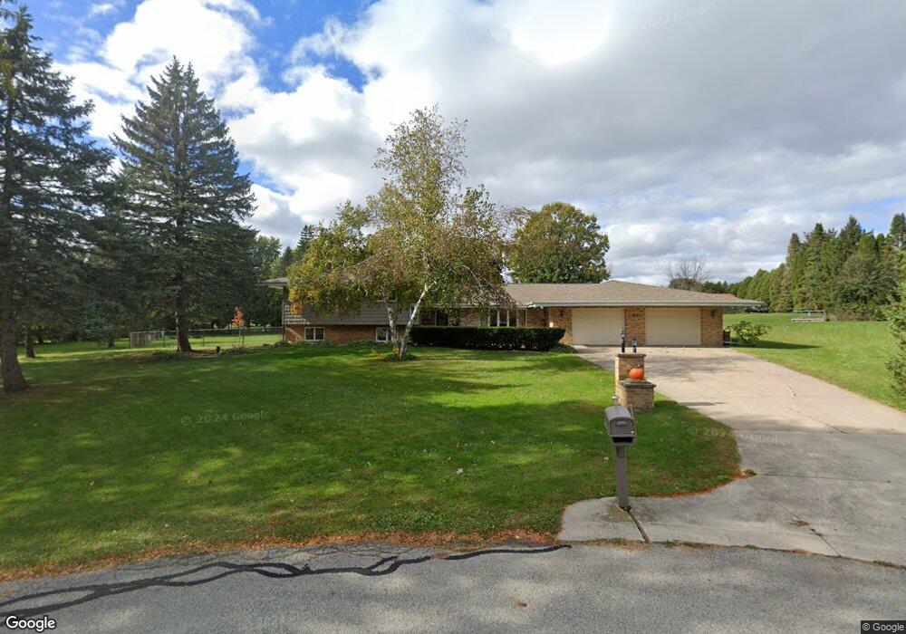 3600 W Sunset Ct, Appleton, WI 54914 - photo 1