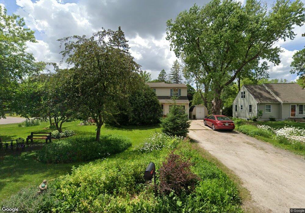 2919 Willow Ln, Cedar Falls, IA 50613 - photo 1