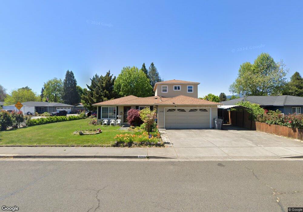 1290 Far West Ave, Central Point, OR 97502 - photo 1