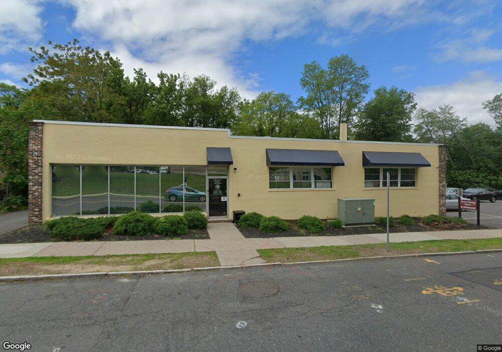 18 Gaucher St, Springfield, MA 01109 - photo 1