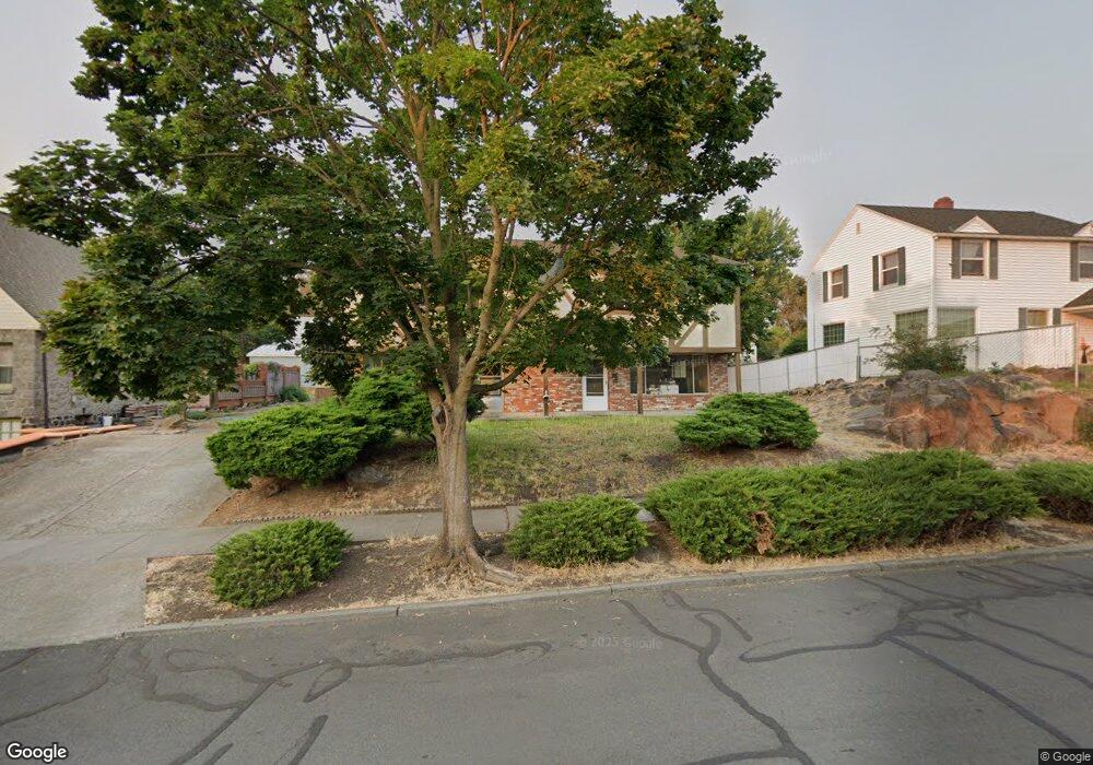 308 W 6th St unit 4, the Dalles, OR 97058 - photo 1