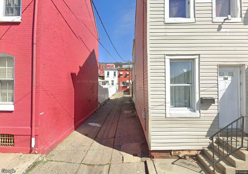 239 Hoffmans Ct, Reading, PA 19604 - photo 1