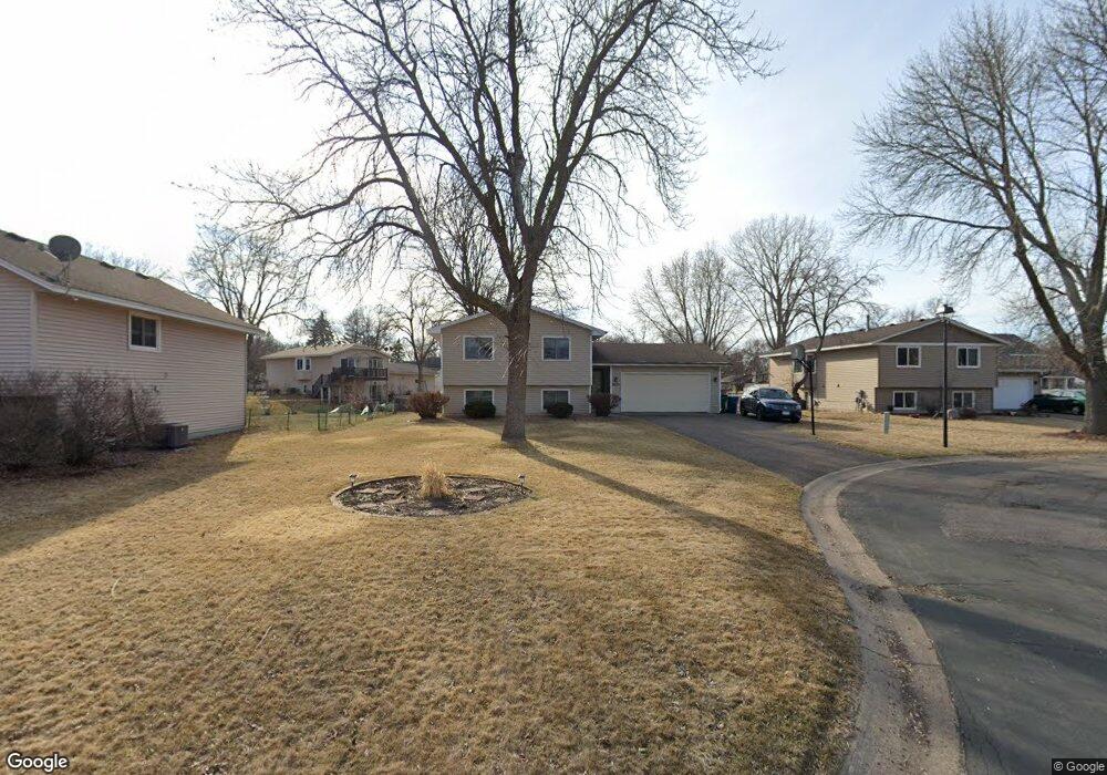 9475 Lancaster Ln N, Maple Grove, MN 55369 - photo 1